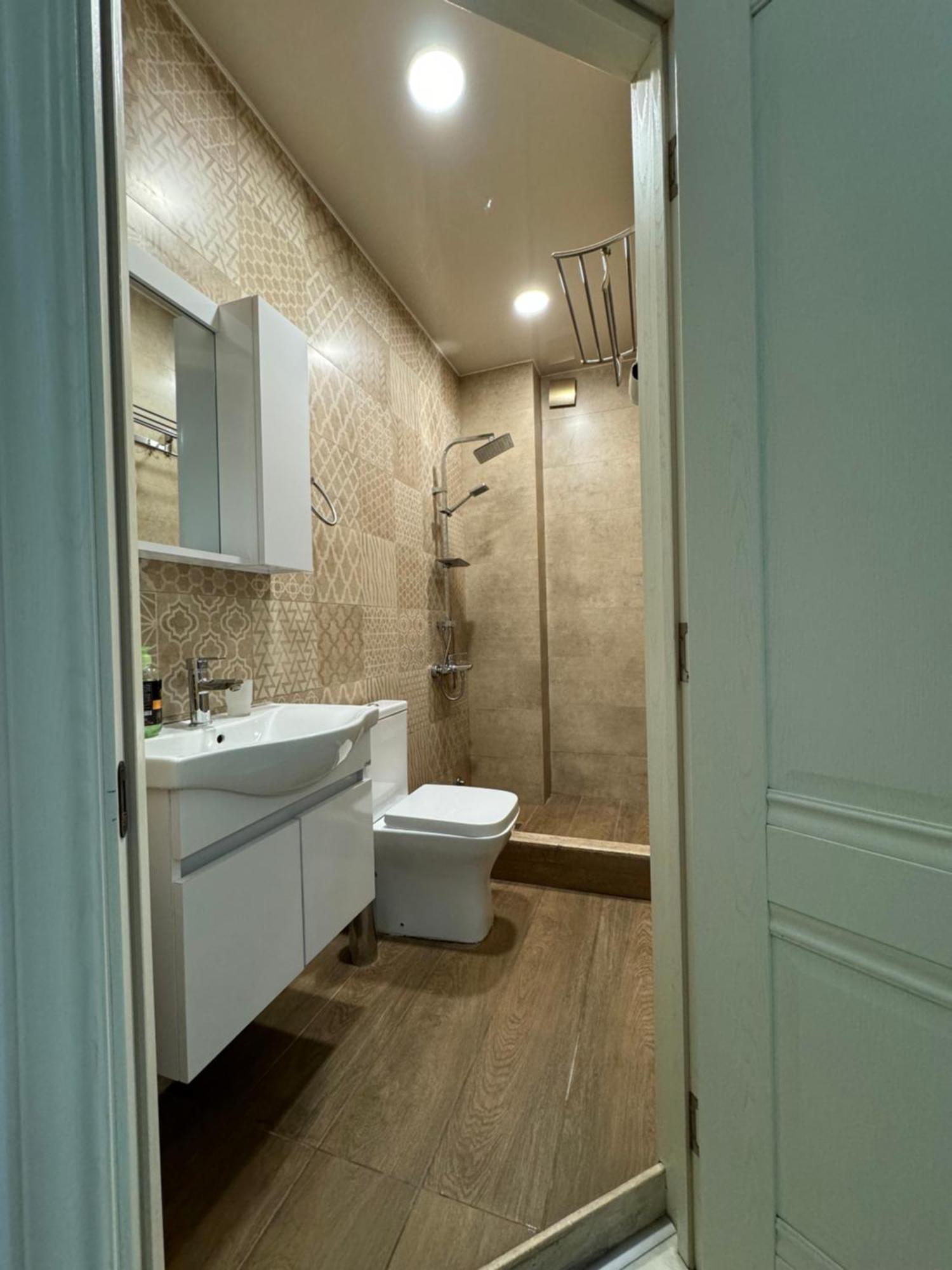 Iko'S Family Apartments Batumi Ngoại thất bức ảnh
