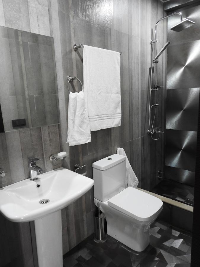 Iko'S Family Apartments Batumi Ngoại thất bức ảnh